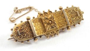 15CT GOLD BAR BROOCH, with safety chain, 3.3gms Provenance: deceased estate Ceredigion Comments: