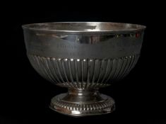 EDWARD VII SILVER PEDESTAL PRESENTATION BOWL, half fluted, engraved 'Gibraltar Garrison Rifle