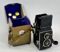 ROLLEIFLEX COMPUR BOX CAMERA BY FRANKE & HEIDECKE in leather case with strap