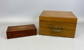 'SOLTAN DELUXE' MASSAGER WITH VARIOUS GLASS TUBES & OTHER ACCESSORIES, contained in walnut box