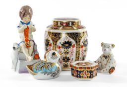 ASSORTED ROYAL CROWN DERBY & ROYAL WORCESTER CABINET CHINA, including 1128 pattern Imari jar &