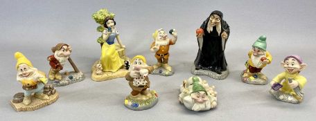 ROYAL DOULTON 'DISNEY SHOWCASE' COLLECTION SNOW WHITE & THE SEVEN DWARFS, 'Fairest One of All SW22',