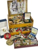 ASSORTED JEWELLERY & WATCHES comprising boxed Rotary plated fob watch on chain, Lorus lady's