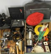 GENTLEMAN'S MIXED ACCESSORIES & COLLECTABLES GROUP (AS DISPLAYED WITHIN 2 BOXES) to include