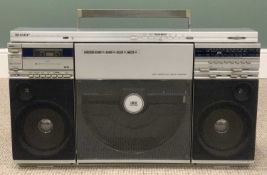 VINTAGE SHARP VZ-2500 LINEAR TRACKING GETOBLASTER serial no. 20802805, 40.5cms H, 70cms across