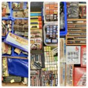 N GAUGE MODEL RAILWAY EQUIPMENT, AN EXTREMELY LARGE COLLECTION, including over 250 individual