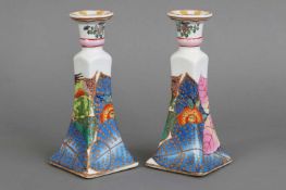 2 chinesische Porzellan-Kerzenleuchter