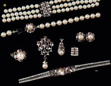 Großes Set Rubin-Perl-Schmuck
