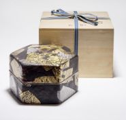 Fujita, Kyohei: Große Deckeldose (Kazaribako) mit Dekor 