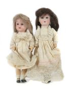 2 Mädchenpuppen Theodor Recknagel, um