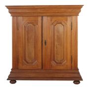 Niedriger Barockschrank 18. Jh., Eiche