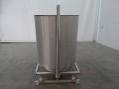 110 Gallon SS Tank with Vibratory Stand