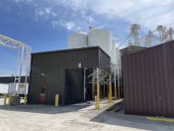 NO RESERVE: Commercial Grain / Corn Storage Bins and Loading Stations: Thousands of Bushels Grain Handling Equipment Auction
