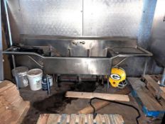 3 Compartment Stainless Steel Sink with 2 Drainboards