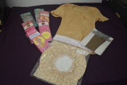 A small lot of ladies vintage items including stockings, tights and similar.