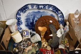 A Border Fine Arts Jack Russell study, a Lladro figurine and another similar, Large Spode blue and
