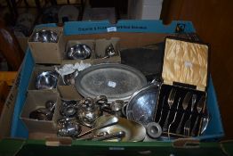 A fine selection of silver plated table wares including cased cutlery, sundae dishes and place mats