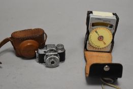 A Mycro IIA miniature camera and a Sunset Unittic light meter