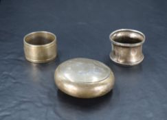 An Edwardian circular silver box, with marks for Birmingham 1908, maker G Glass, 63grams, sold