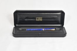 A boxed Parker Duofold Intentional MKII converter fountain pen in Lapis blue with two bands to the