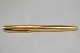 A Parker 17 Lady Insignia aeromatic fill fountain pen in rolled gold. In good condition