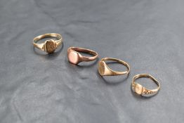 A ladies 9ct gold signet ring, having engraved initials EW, marked 375 to shank, ring size Q, sold