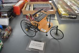A Franklin Mint model, 1/8 Scale Diecast D2B7348 1886 Mercedes Benz Patent Motorwagen No 37435