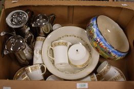 A Wedgwood 'Marguerite' part coffee service (16 pieces approx), two Royal Worcester silver lustre