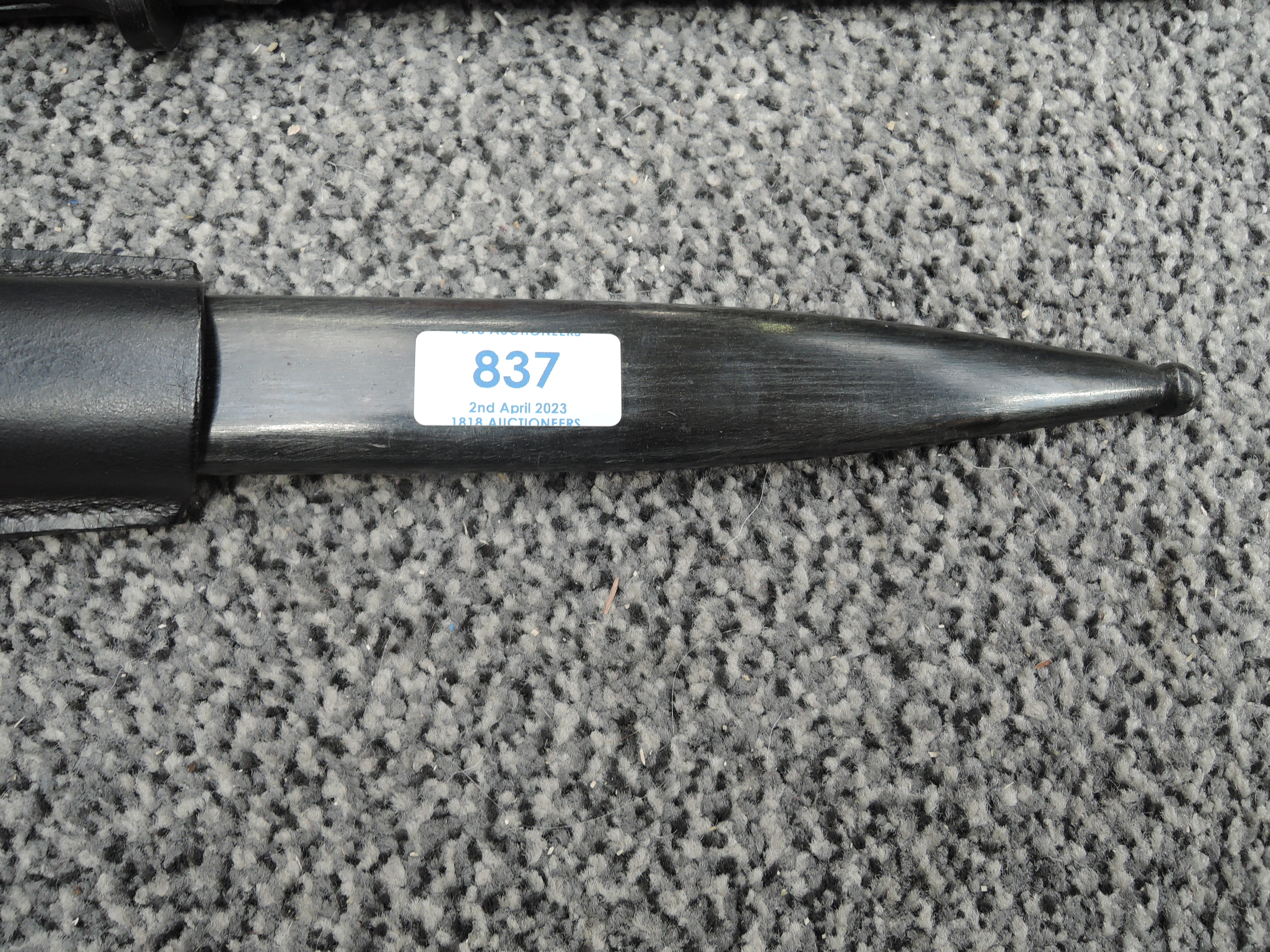 A German WW2 1937-45 black Bayonet with plastic grip, metal scabbard, leather frog No4115, 44FFC - Image 7 of 8