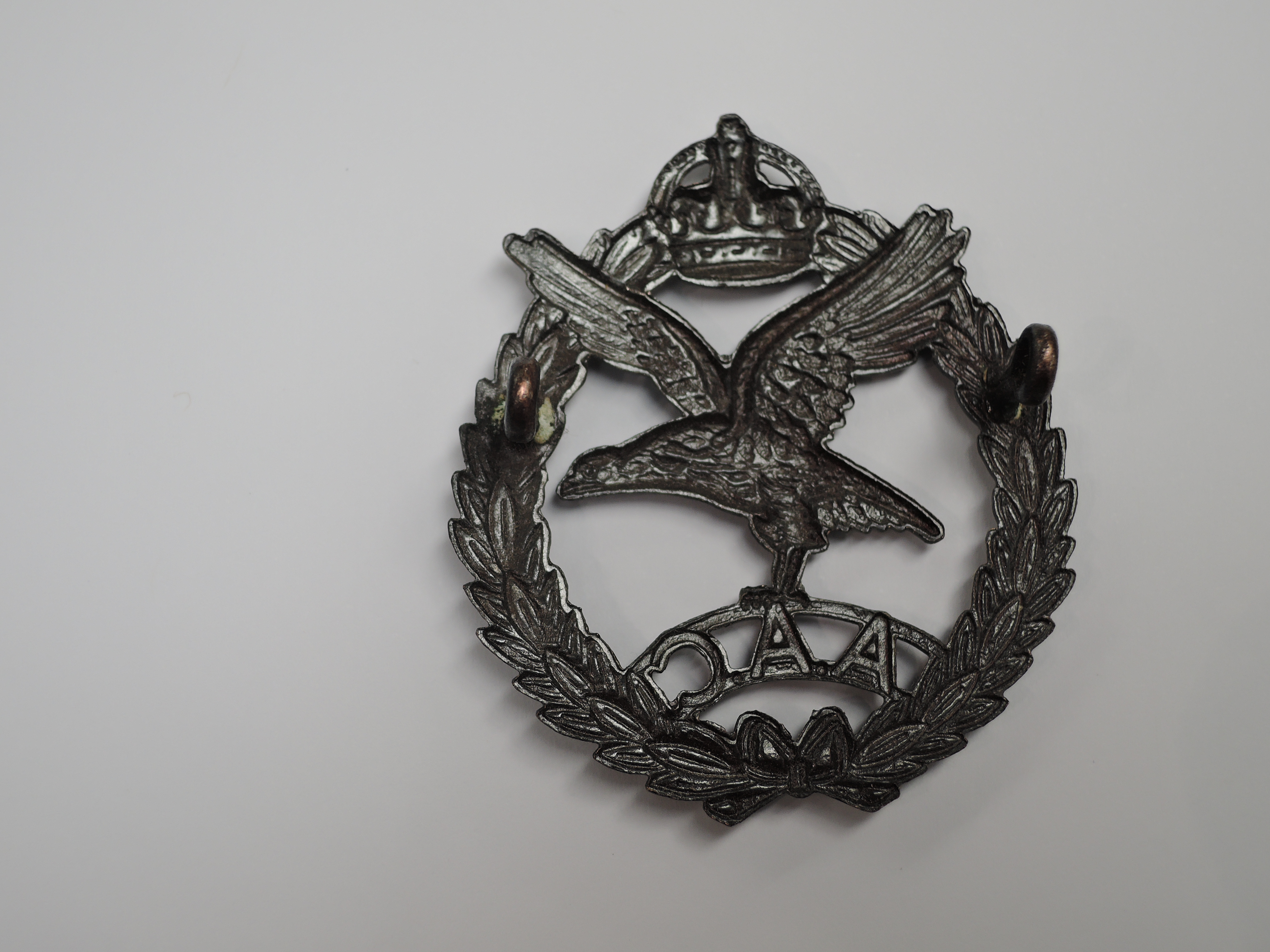 A box of mainly RAF Buttons and Badges including three Royal Flying Corps Badges - Image 2 of 2