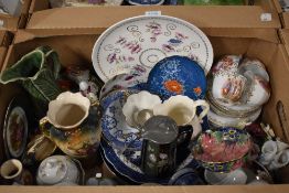 A lovely collection of collectable items here including makers such as Royal Doulton, Aynsley,