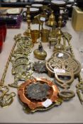 A selection of vintage brass wares including an egg form paper weight.
