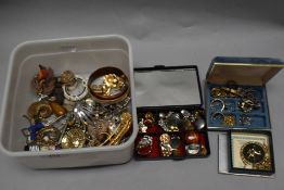 Costume jewellery including earrings, necklaces, pendants and a Jade medallion with certificate.