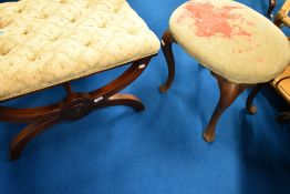 A Savanorola type and a dressing table stool (af)