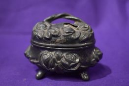 An early 20th century Nautical keepsake trinket case for RMS Moretania, having damage.