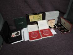 A collection of Coins including Gurnsey 1971 6 Coin Set in case, Isle Man Winston Churchill