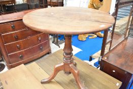 A 19th Century mahogany pedestal table, diameter approx. 71cm