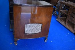 A vintage Pye Radiogram, Fen Man 1 RG, in walnut case