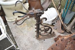 A Victorian cast iron gas lamp bracket.
