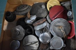 A mixed box of various caps and similar, including fuel caps and radiator caps, etc.