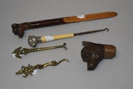 A selection of vintage items, to include carved dog letter opener, Thai or similar brass handles and