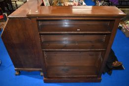 An early 20th Century mahogany low bookshelf