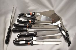 A box of good quality modern kitchen knives etc.