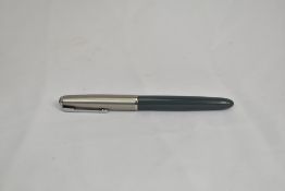 A Parker 51 aerofill fountain pen in navy grey with lustraloy cap. In good condition