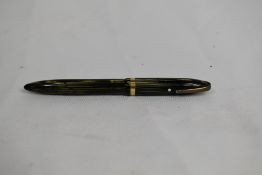 A Sheaffer Balance 875 lever fill fountain pen in green striated with single band to cap, military