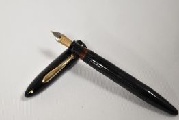 A Sheaffer leverfill Lifetime Balance fountain pen in black with 10ct broad gold band and white spot