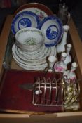 A Colclough part dinner service (20 pieces approx) having green autumnal design, two Ringtons Willow