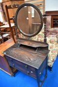 An early 20th Century oak dressing table