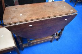 A period oak gateleg dining table