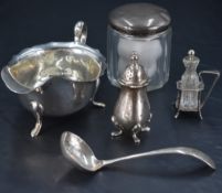A George VI silver gravy boat, of traditional design, marks for Sheffield 1946, maker Viners, 14.5cm